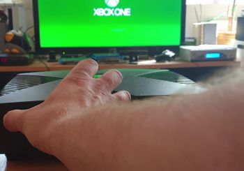 ¡Vaya pasada! Construye una Xbox One X dentro del cuerpo de una Xbox Original