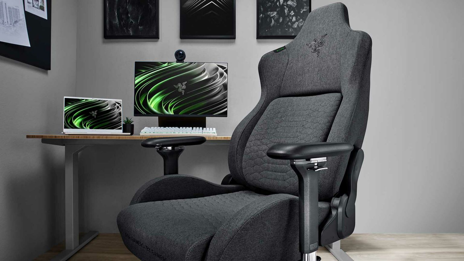 Razer amplía la familia de sillas gaming ISKUR y añade un modelo de tela en dos tamaños diferentes, X y XL.