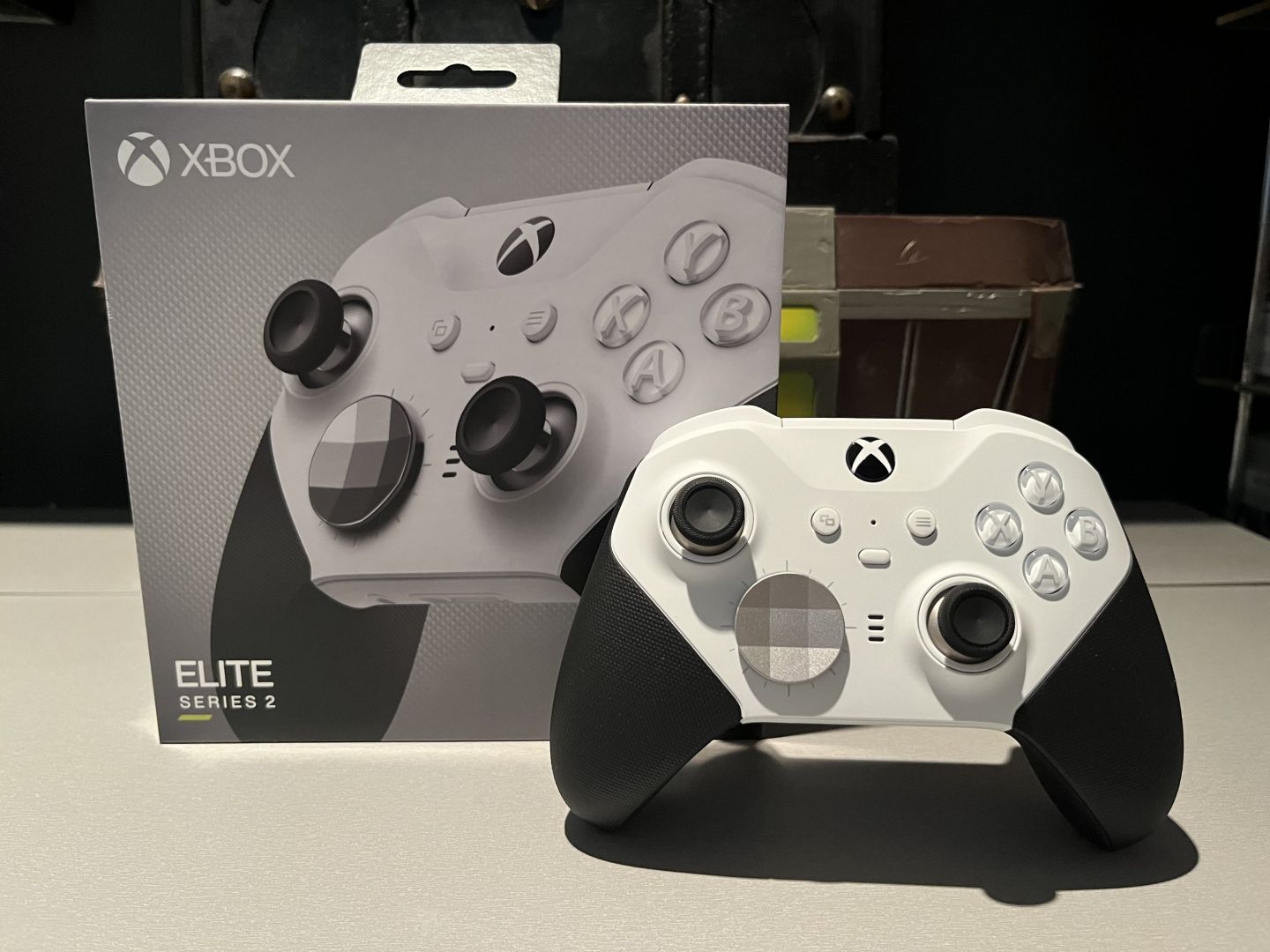 Xbox anuncia el mando Elite Series 2 Core: Más básico, más barato y en  color blanco - Vandal