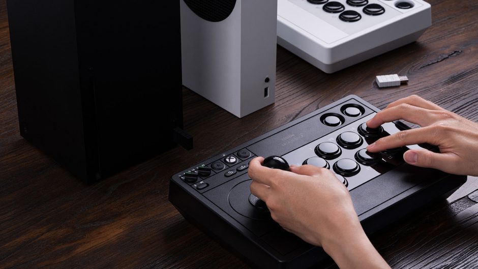 Just like in the arcades: it's the first arcade stick for Xbox Series